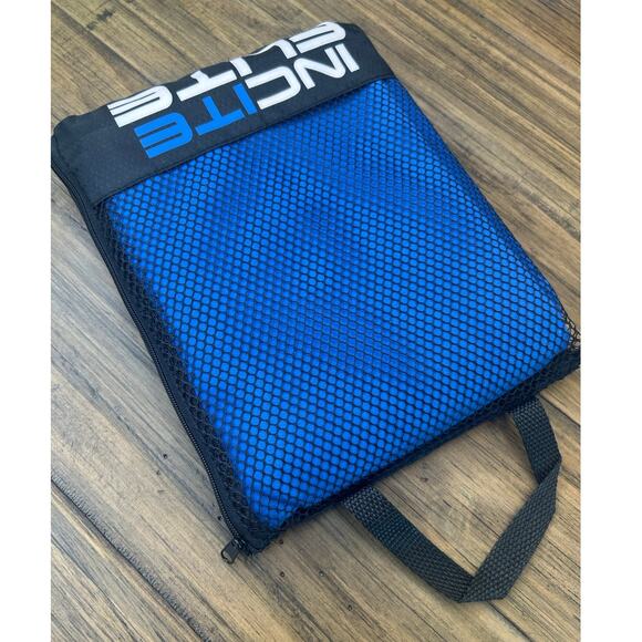 Microfiber Beach Towels X 2 & Carry Bag Quick Dry Lightweight Sand Free Compact - Picture 4 of 7